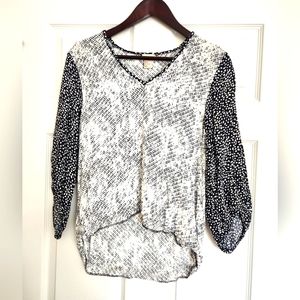 H&M Black and White Flowing Blouse